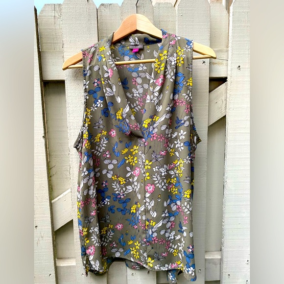 Vince Camuto Floral Sleeveless Top - Picture 1 of 4
